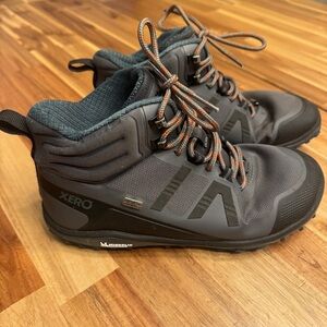 Xero Women's Gray Athletic Shoes